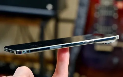 راه‌حل اپل برای باتری ضعیف آیفون ایر 2 چیست؟ جواب ساده است!