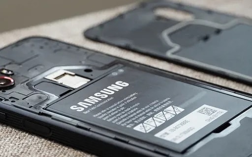 سامسونگ در حال آزمایش یک باتری حجیم؛ آیا رویاها به حقیقت می‌پیوندند؟