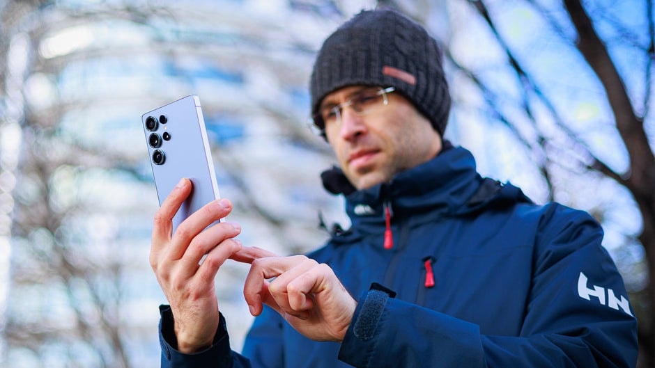 Galaxy-S25-Ultra-New-Cooling-System-Tested-Does-it-beat-the-iPhone-16-Pro-Max-and-OnePlus-13