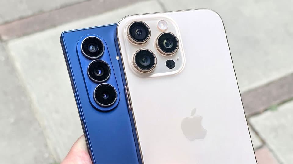 Galaxy Z Fold 7 vs Apple iPhone 16 Pro Max