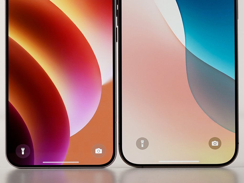 Oppo-Find-X8S-vs-iPhone-16-Pro-Max-display-bezels