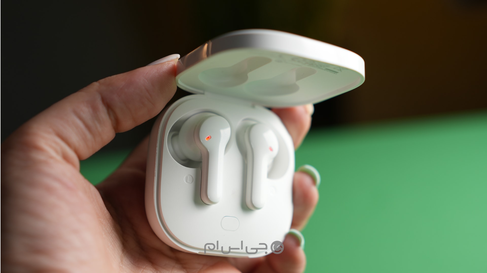 کیس شارژ هدفون QCY T13