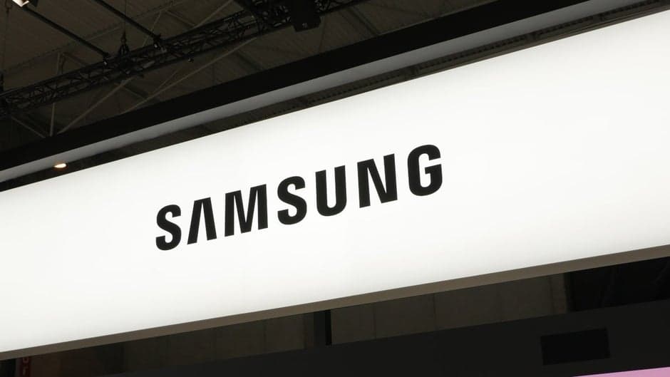 Samsung-working-on-new-image-sensors-for-iPhone-while-it-develops-a-500MP-sensor-for-Galaxy-phones