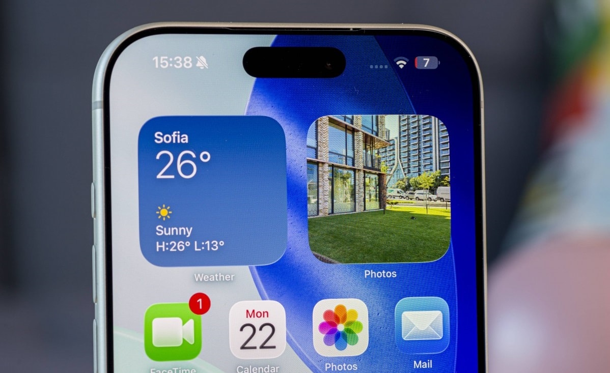 دوربین سلفی آیفون ۱۷ پرو