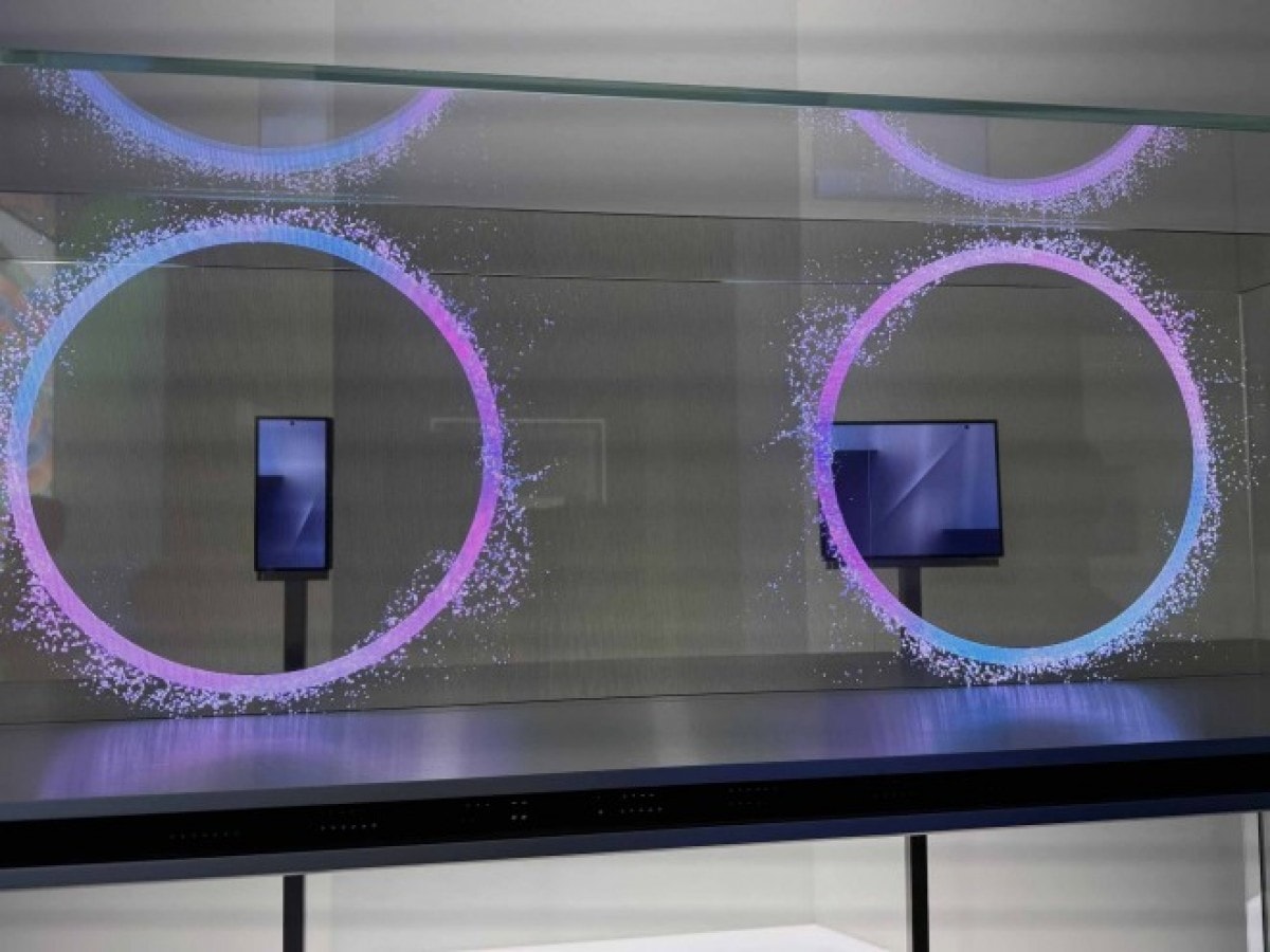 گلکسی Z trifold