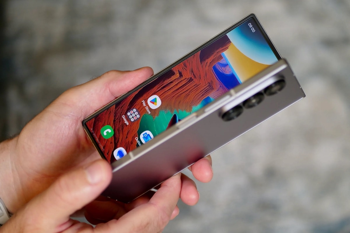 گلکسی زد فولد ۶ سامسونگ