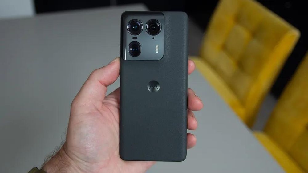 مقایسه برونسپاری در تولید گوشی، موتورولا در صدر