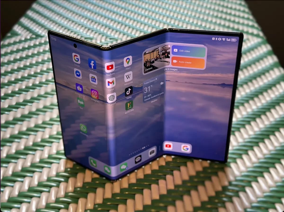 گوشی تاشو سهگانه هوآوی، الهام گرفته از آکاردئون، به بازار جهانی راه یافت!