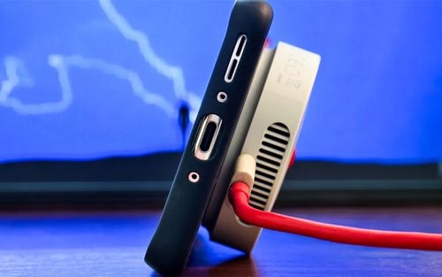 هر گوشی باید این ویژگی شارژ بیسیم 50 واتی را داشته باشد