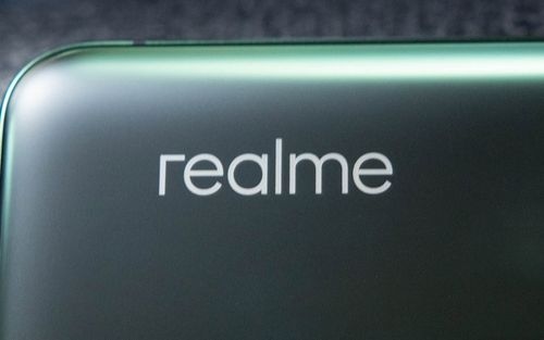 گوشی جدید ریلمی با باتری 10000 میلیآمپرساعتی چه زمانی عرضه میشود؟