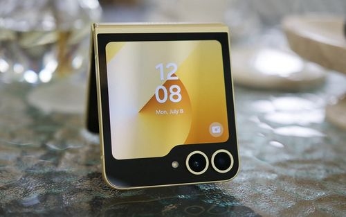 سامسونگ سال آینده میلادی میزان تولید گوشیهای تاشو را کاهش میدهد