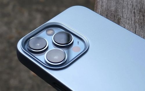 اپل آیفون 17 پرو را در رنگ جدید اسکای بلو عرضه خواهد کرد