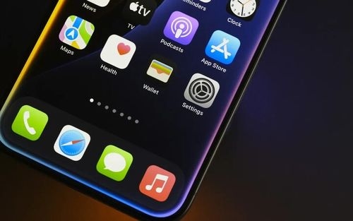 اپل با تاخیر در بهروزرسانی سیری خود را از یک بحران نجات داد