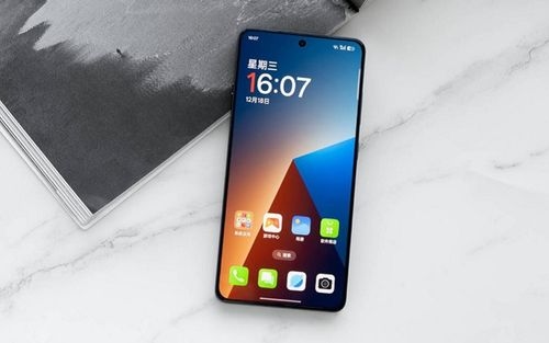 میانرده پرمیوم وان پلاس با ویژگیهای قابلتوجهی همراه میشود