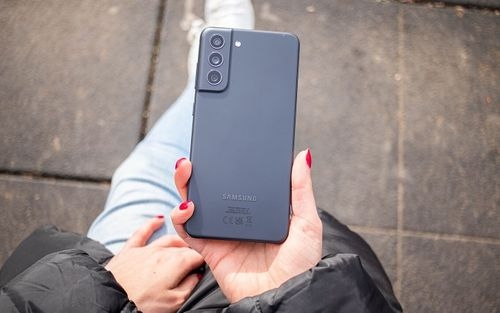 گلکسی S21 FE آپدیت One UI 8 را دریافت کرد؛ آخرین آپدیت گوشی محبوب سامسونگ