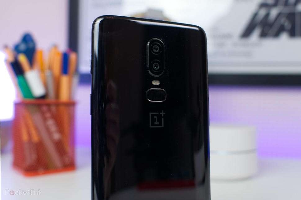 تماشا کنید: OnePlus 6 گوشی با بدنه شیشهای اما محکم