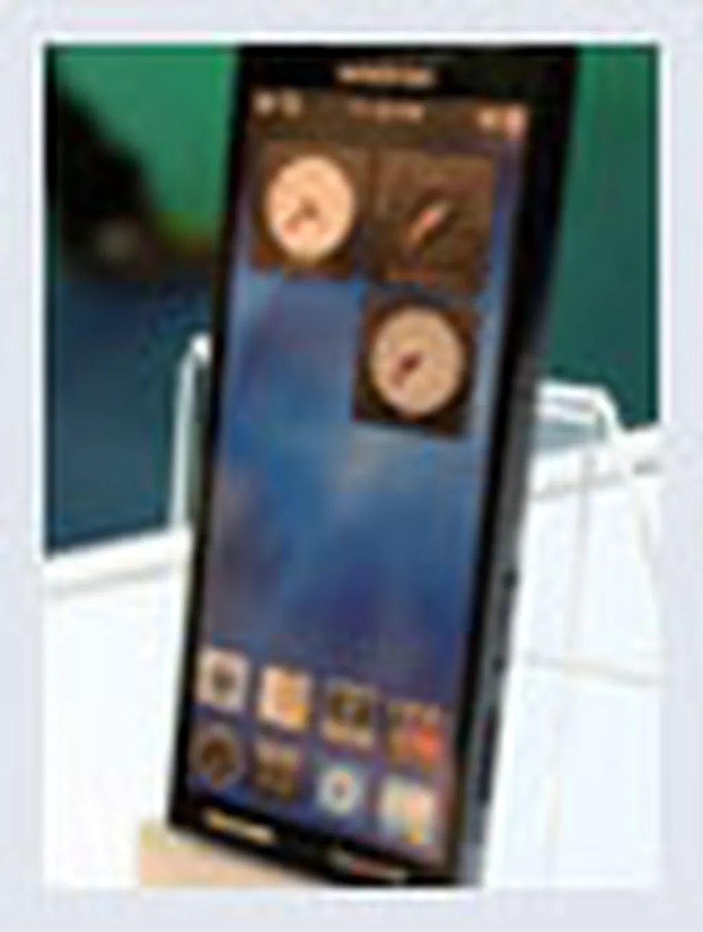 GW990 ؛گوشی الجی با پردازنده اینتل