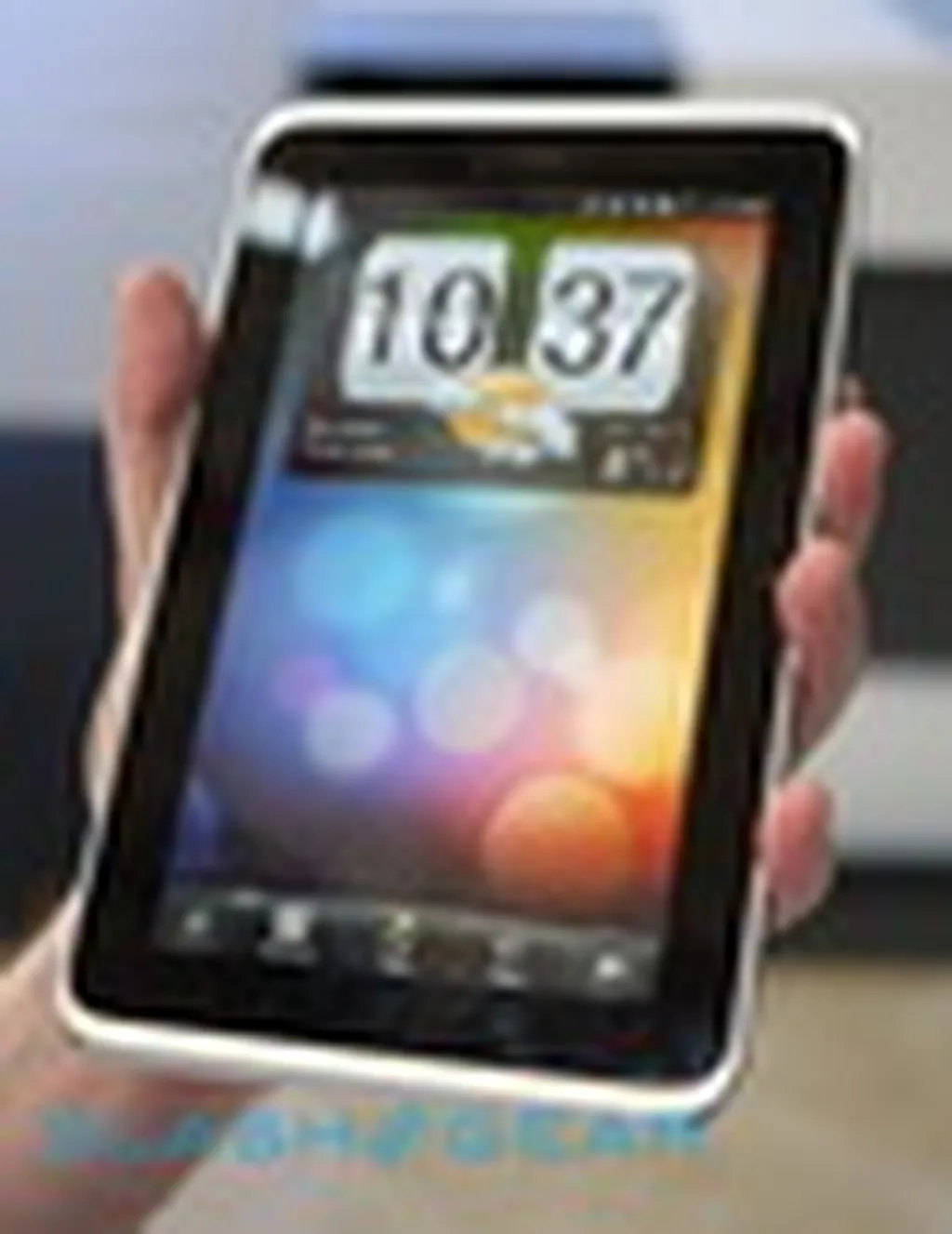 سرانجام تبلت HTC هم به بازار عرضه شد + مشخصات