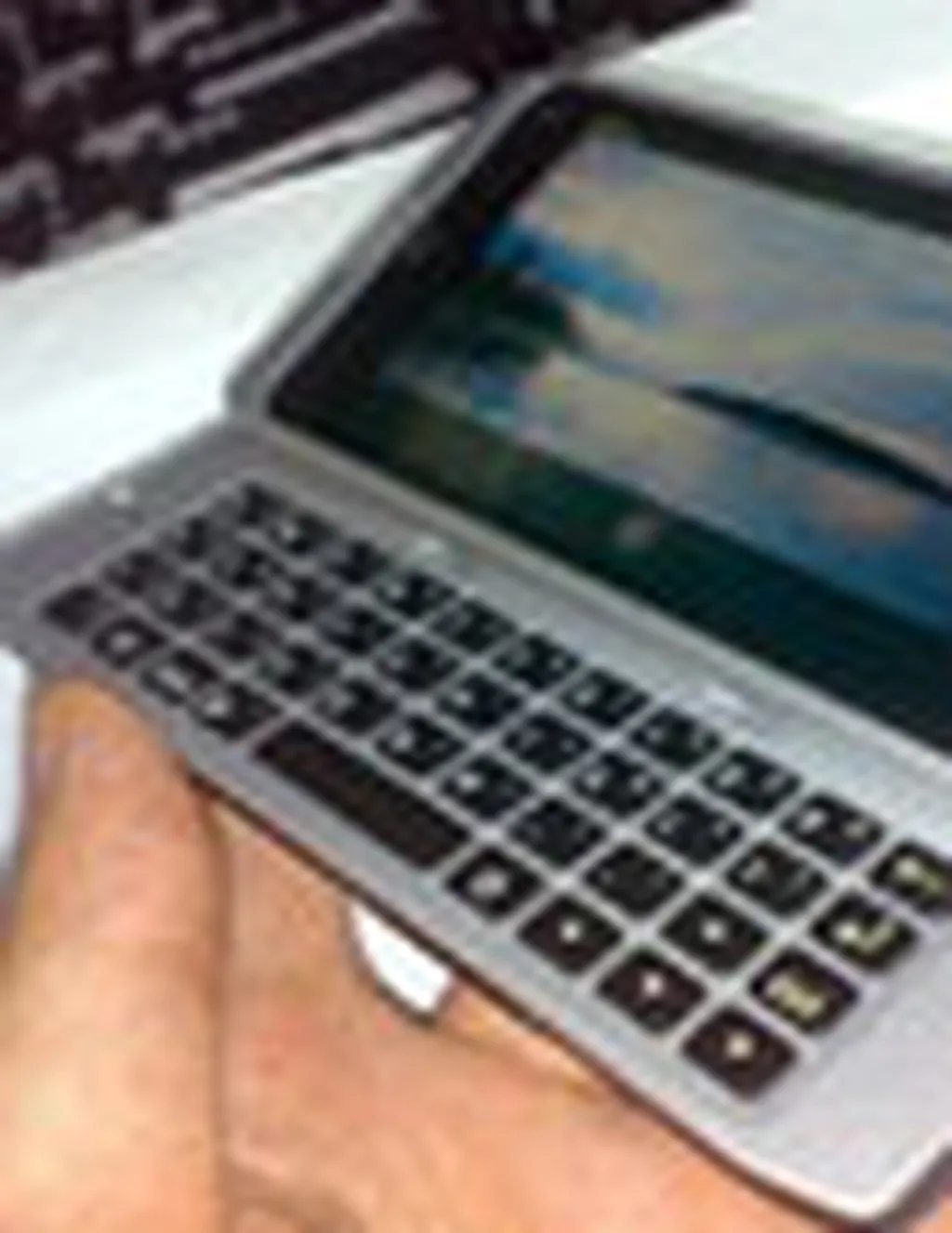 معرفی گوشی N9 نوکیا با دوربین 12 مگاپیکسلی