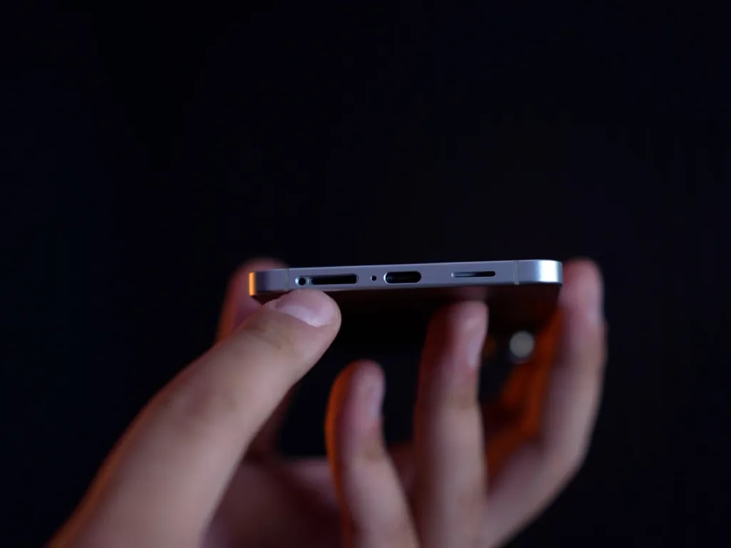 بخش پایینی گوشی گلکسی اس ۳۵ اج