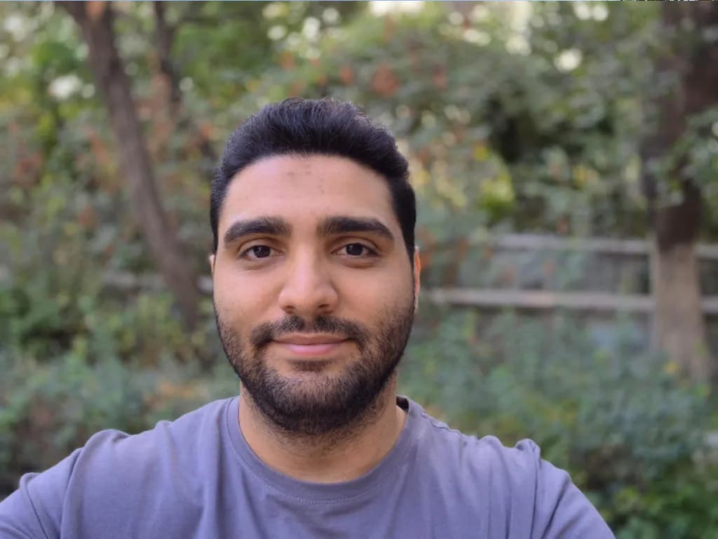 نمونه گرفته شده با دوربین سلفی گوشی سامسونگ Galaxy S25 FE در روز