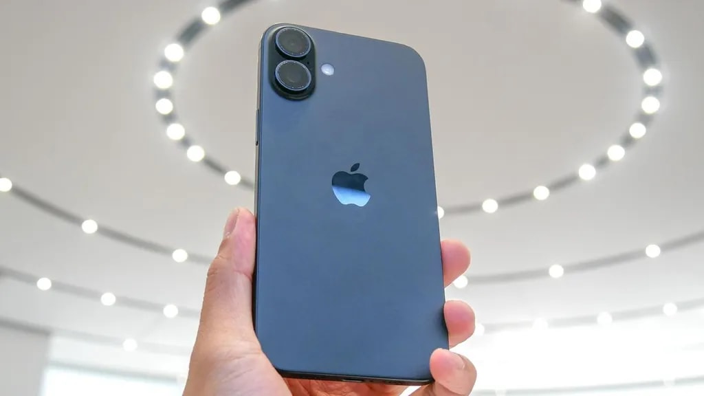 آیفون 16 پلاس