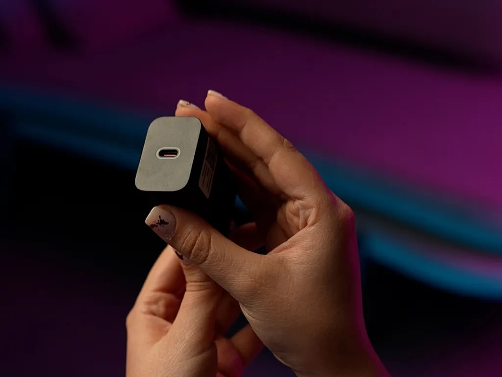 آداپتور شارژ گوشی اج ۶۰ فیوژن