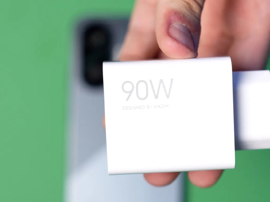 آداپتور شارزر پوکو F7