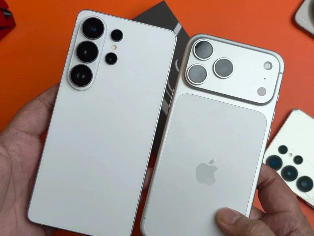 گلکسی اس ۲۶ اولترا در کنار آیفون ۱۷ پرو مکس