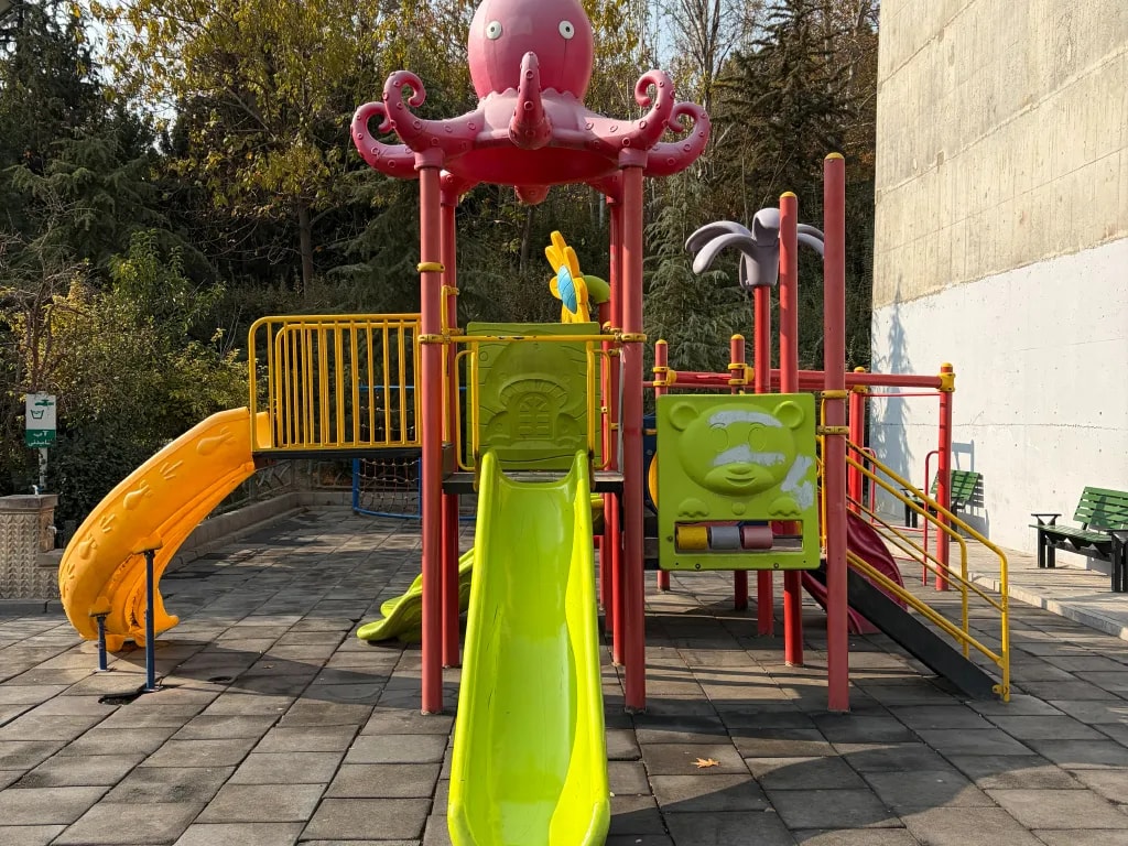 دوربین اصلی آیفون ۱۷ در نور روز