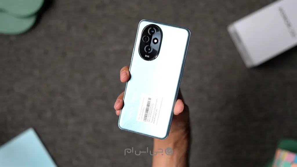 نقد و بررسی گوشی موبایل آنر ۲۰۰؛ فراتر از میانرده