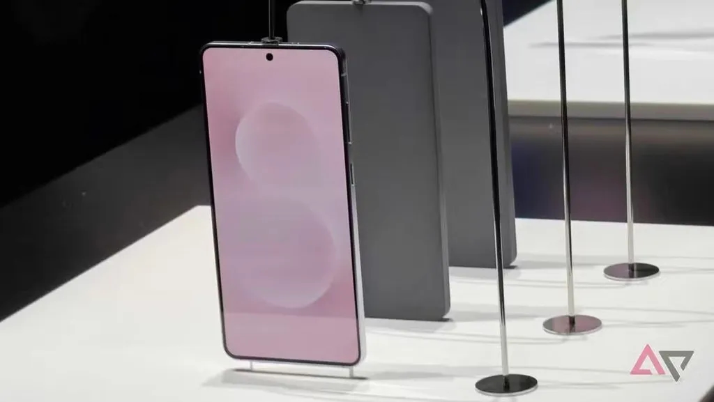 سامسونگ استحکام و مقاومت گلکسی اس 25 اج تضمین میکند