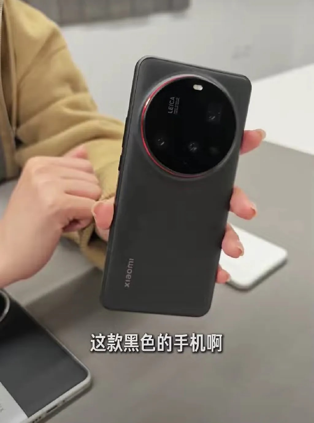 مدل مشکی رنگ شیائومی ۱۵ اولترا