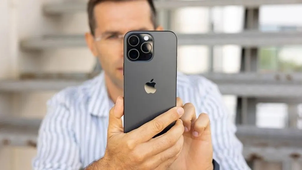 اپل قیمت آیفونها را در بازار چین کاهش داد