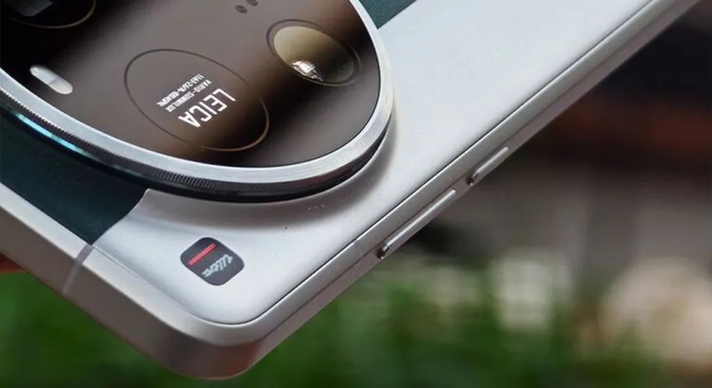 چرا شیائومی 15 الترا گرانتر از آیفون 16 پرو مکس است؟