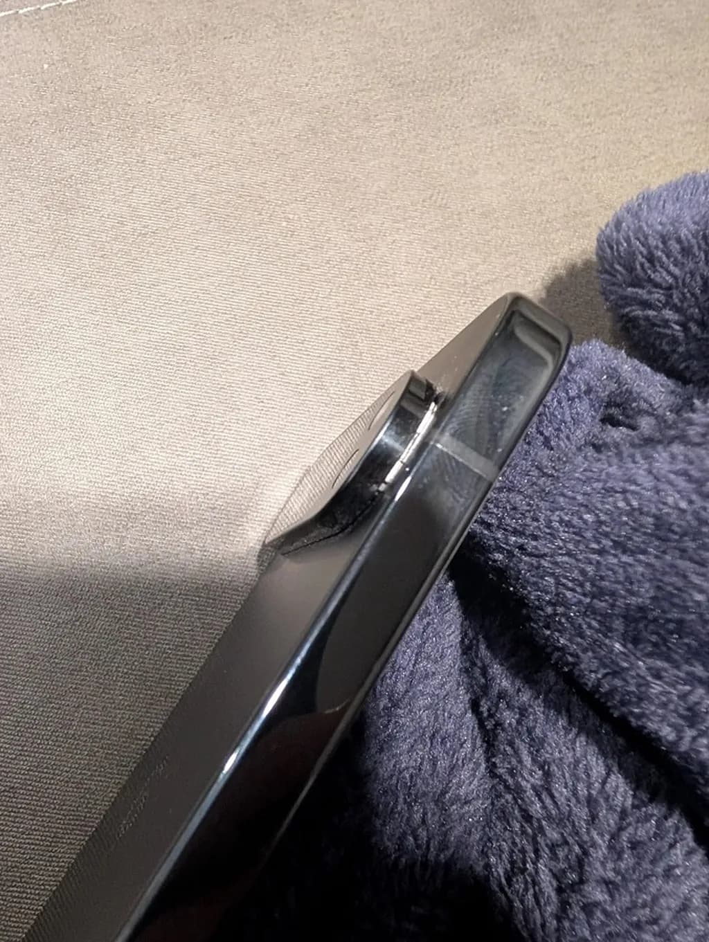 مشکل جداشدن ماژول دوربین از بدنه پیکسل ۹ پرو