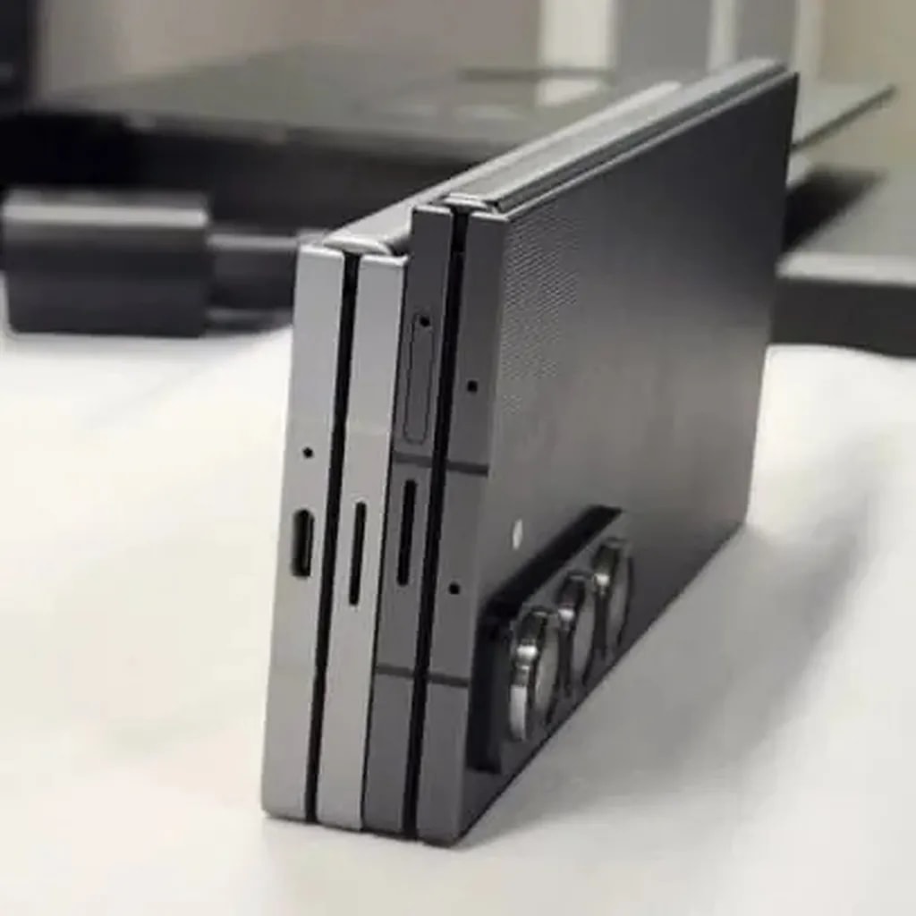 نمای جانبی گلکسی زد فولد اسپشیال ادیشن و زد فولد ۶