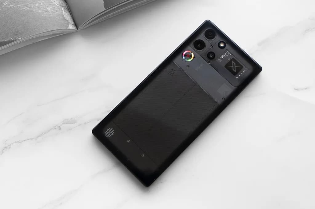 نوبیا رد مجیک ۱۰ پرو پلاس