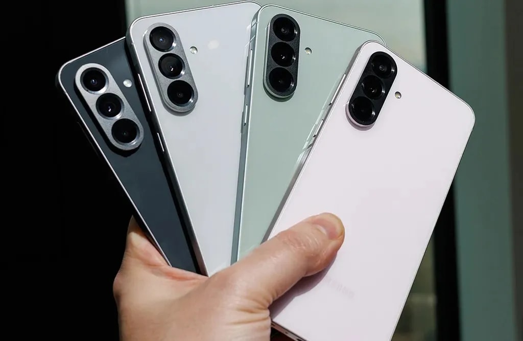 سامسونگ گلکسی A56 در کنار گلکسی A36