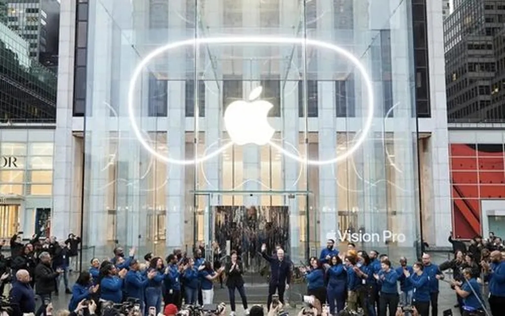 دفاع تیم کوک از عملکرد فروش ویژن پرو با سه کلمه