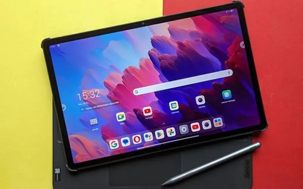 گوگل قابلیت جدیدی را برای تبلتها و گوشیهای تاشو آماده میکند