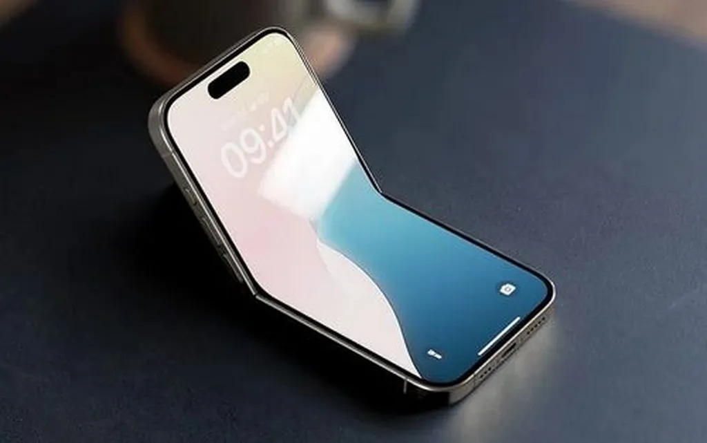 ابعاد نمایشگر نخستین آیفون تاشو احتمالاً مشابه سری زد فلیپ خواهد بود