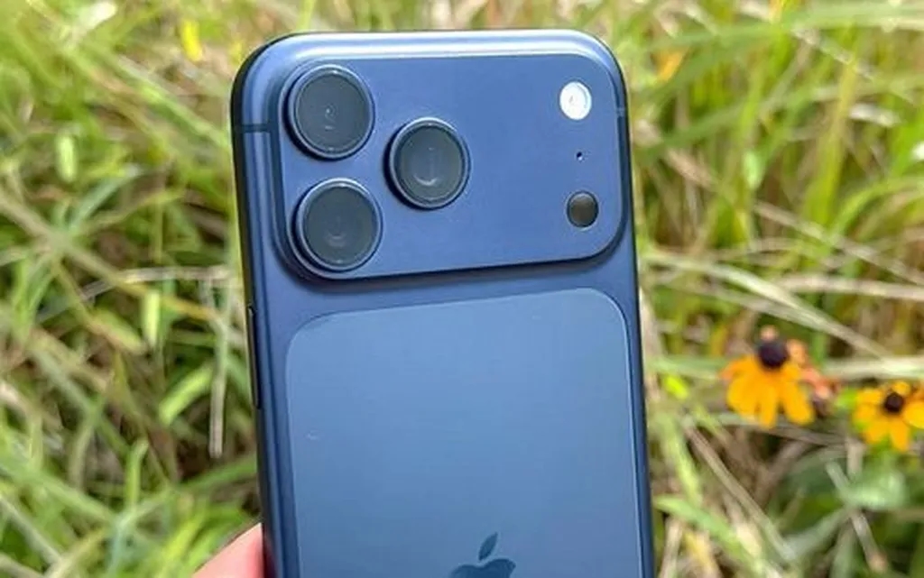 رنگهای جدید آیفون 17 پرو و آیفون ایر به راحتی دچار خراش میشوند!