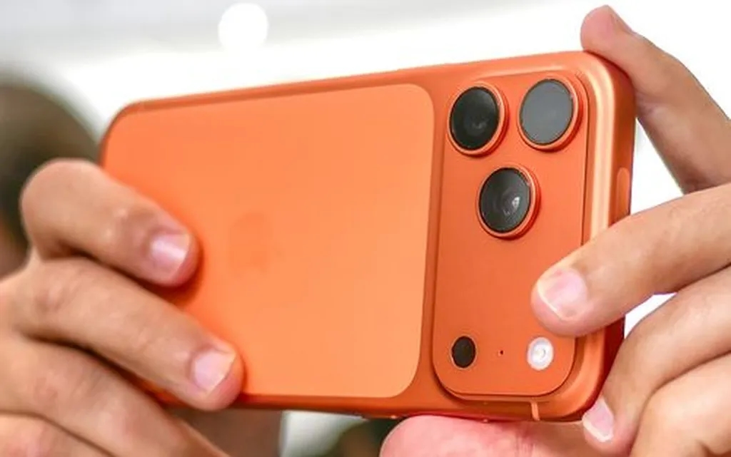 اپل در مسیر موفقیت؛ تقاضا برای سری آیفون 17 بسیار بالاست!