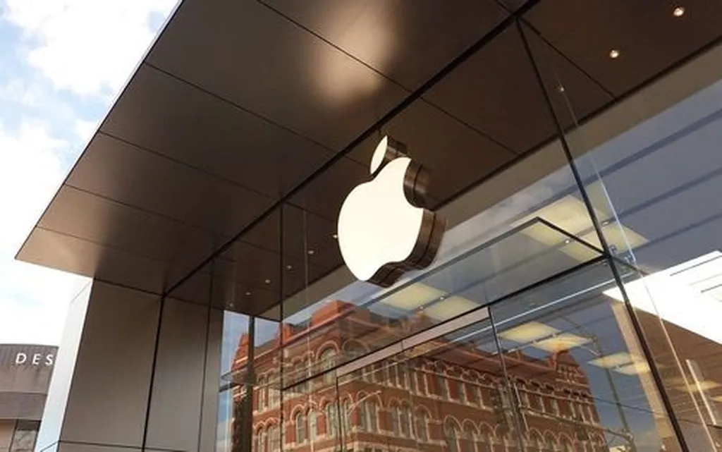 از آیفون 17e تا آیفون تاشو؛ از برنامههای آینده اپل برای آیفونها چه میدانیم؟