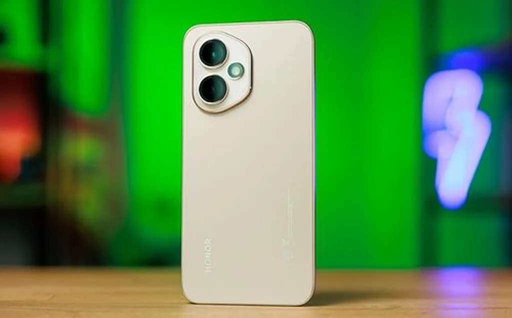 آنر در راه اپل؛ سری آنر 500 طراحی شبیه به آیفون ایر دارد!