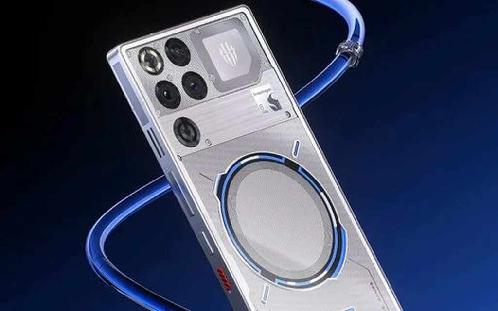 تصاویر رد مجیک 11 پرو سیستم خنککننده مایع آن را نشان میدهد