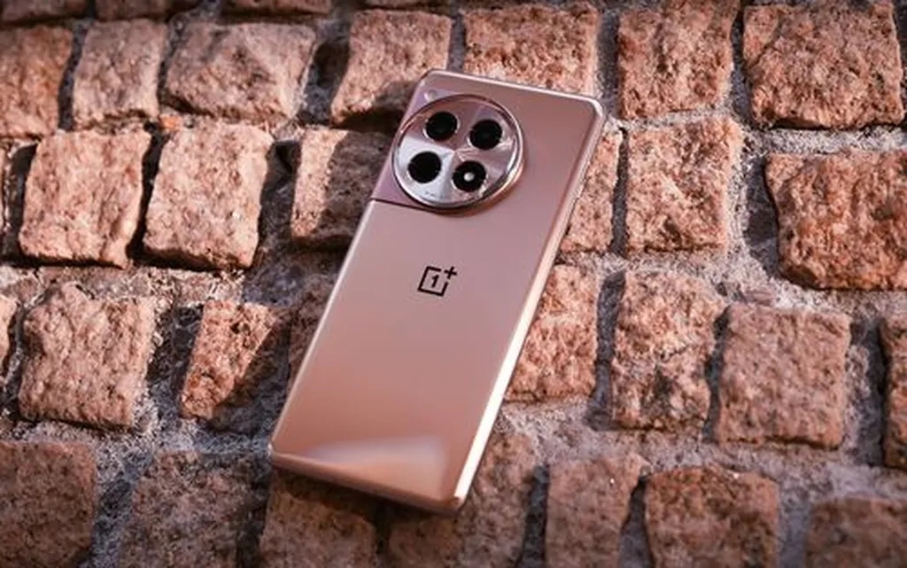 طراحی و رنگبندی سری وان پلاس Ace 5 فاش شد