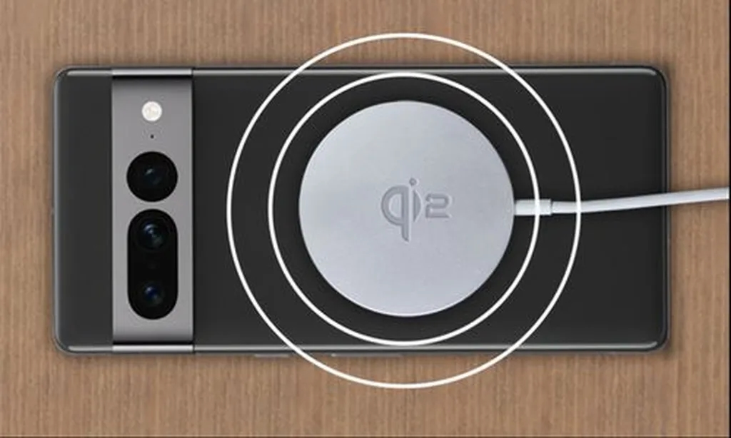 چرا گوشیهای اندرویدی با Qi2 هنوز عرضه نشدهاند؟ راز تاخیر و تحولی که در راه است!