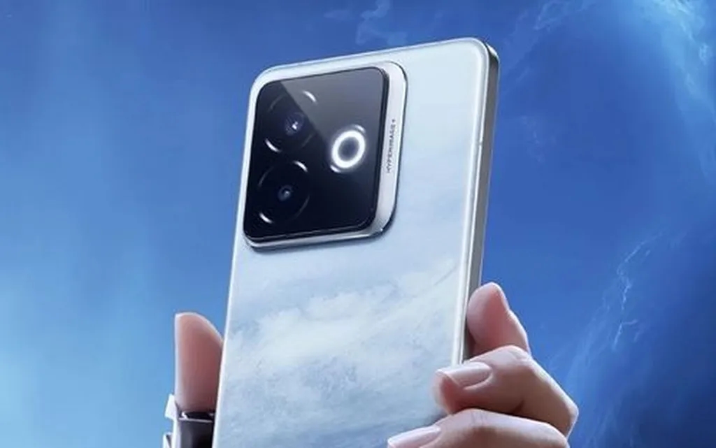 نسخه جدید ریلمی GT 7 Pro از حافظه پرسرعت و نمایشگر پرنور بهره میبرد